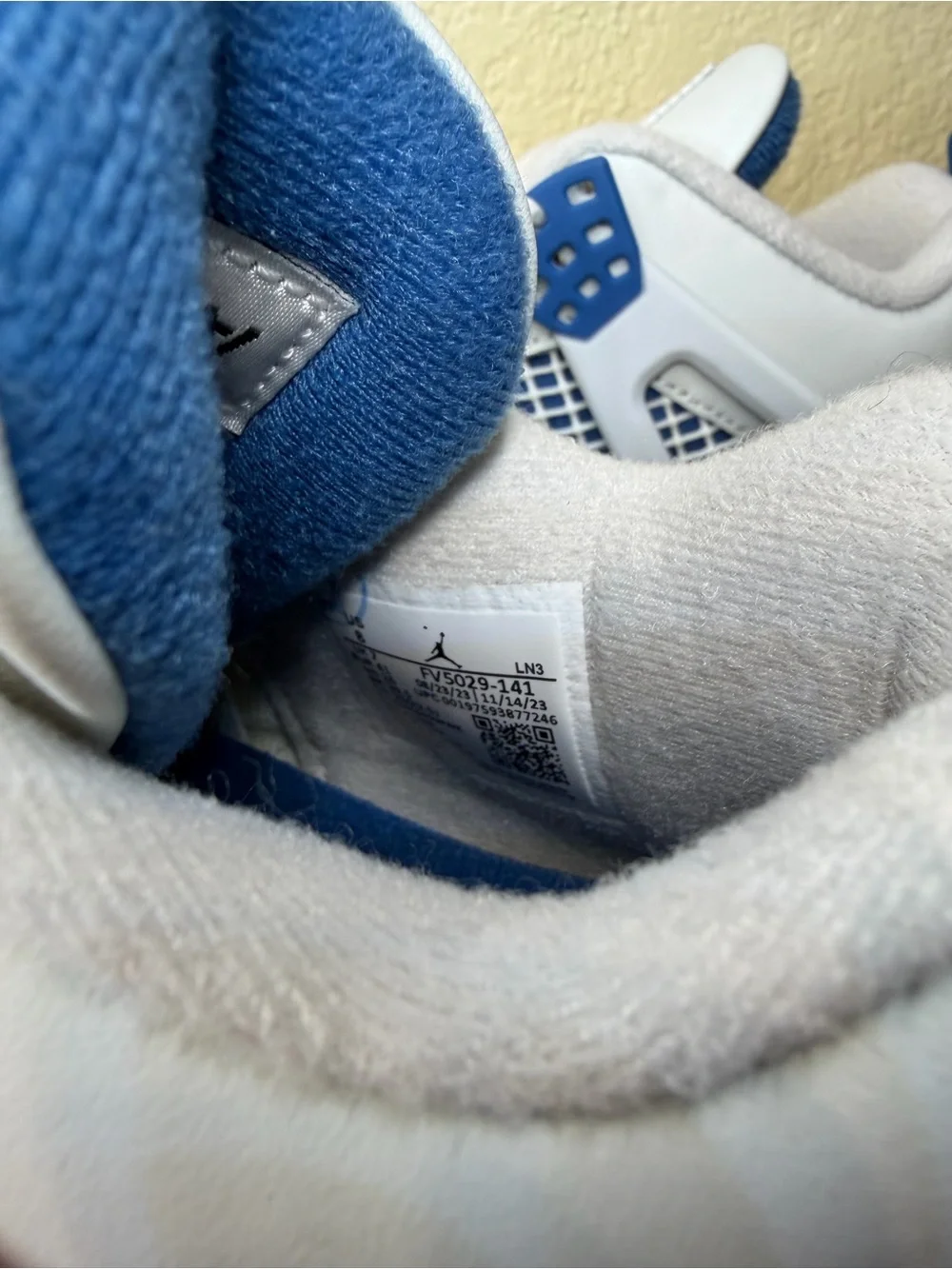 Air Jordan 4 Retro “Military Blue”  - Size 8 Men.